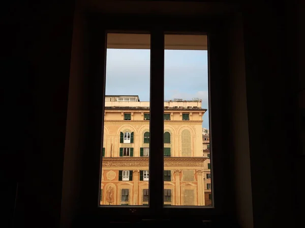 Sebuah Keterangan Yang Menakjubkan Dari Kota Genoa Sore Hari Dengan — Stok Foto