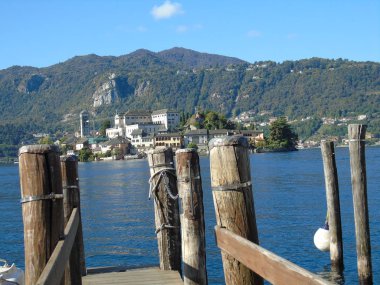 Piemonte içinde göl D'orta sonbahar gün ve eski bazı kırsal kesiminde yazısının şaşırtıcı yolculuk inanılmaz manzaralı