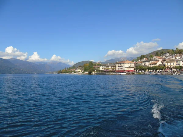 Increíble Viaje Piemonte Con Una Increíble Vista Lago Orta Los —  Fotos de Stock