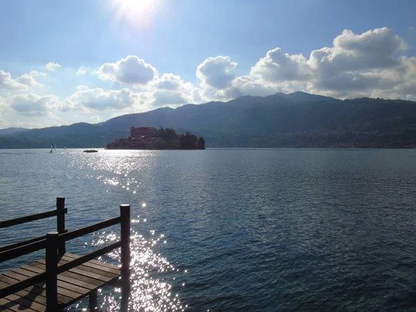 Úžasný Výlet Piemonte Úchvatným Výhledem Lago Orta Podzimních Dnů Titulek — Stock fotografie