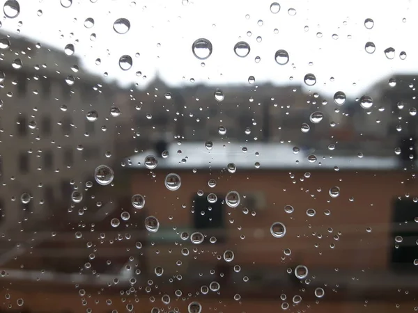 Een Geweldige Fotografie Van Sommige Waterdrops Het Venster Zomerregen Stad — Stockfoto