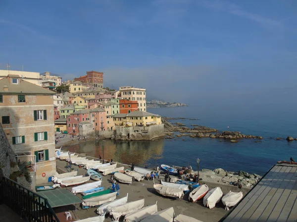 Úžasný Výhled Moře Camogli Zimních Dnech Agrey Oblohu Malé Slunce — Stock fotografie