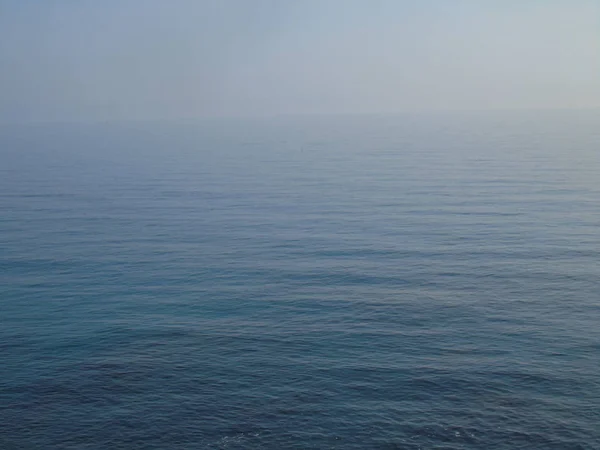 Camogli Deniz Agrey Gökyüzü Ufuk Küçük Güneş Işığı Ile Kış — Stok fotoğraf