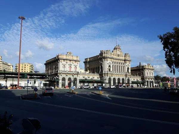 Een Geweldig Uitzicht Pld Station Van Genua Het Najaar Met — Stockfoto