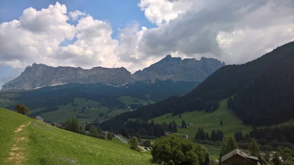 Una Splendida Didascalia Delle Montagne Del Trentino Con Una Splendida — Foto Stock