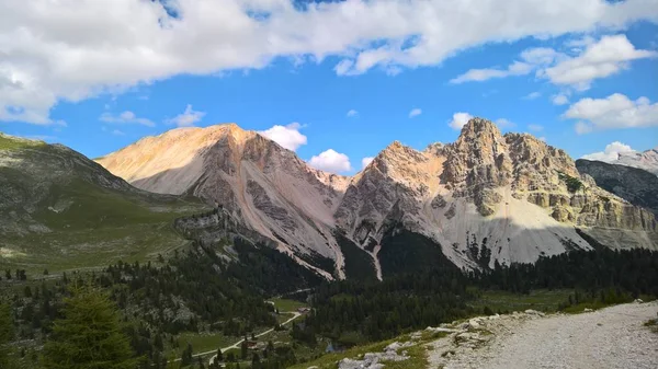 Úžasný Titulek Hor Tridentsku Krásným Výhledem Dolomity Brenta Letních Dnech — Stock fotografie