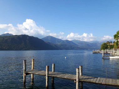 Piemonte içinde göl D'orta sonbahar gün ve eski bazı kırsal kesiminde yazısının şaşırtıcı yolculuk inanılmaz manzaralı