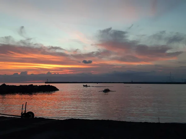 Ein Atemberaubender Sonnenuntergang Über Dem Meer Von Genua Frühlingstagen Mit — Stockfoto