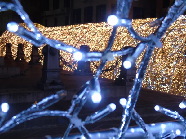 Incredibile Decorazione Natalizia Illumina Strade Genova Inverno Con Uno Sfondo — Foto Stock