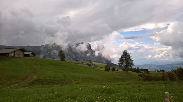 Úžasný Titulek Hor Tridentsku Krásným Výhledem Dolomity Brenta Letních Dnech — Stock fotografie