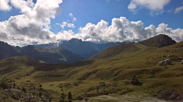 Een Geweldige Bijschrift Van Bergen Trentino Met Een Geweldig Uitzicht — Stockfoto