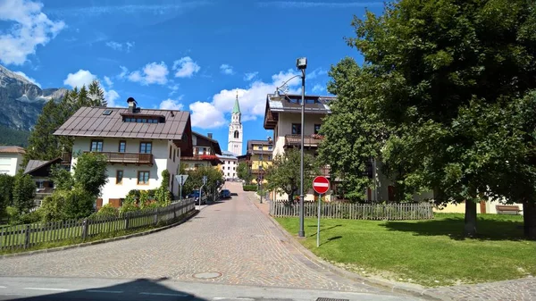 Eine Atemberaubende Bildunterschrift Der Berge Trentino Mit Einem Herrlichen Blick — Stockfoto