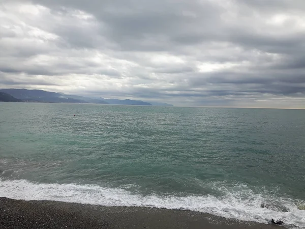 Spaziergang Meer Von Portofino Ligurien Mit Grauem Himmel Einigen Grünen — Stockfoto