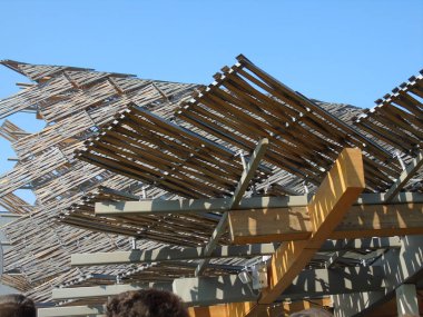 Milano, İtalya - 10/15/2015: Milano Expo ve bazı başlıklar bazı eski fotoğraflardan bir modern yapısı ile en akın binalar için