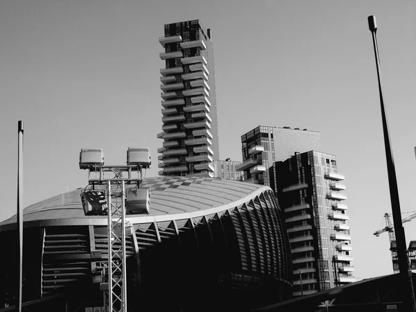 밀라노 이탈리아 2019 사람들 훌륭한 구조의 부분의 사항을 밀라노의 빌딩에 — 스톡 사진