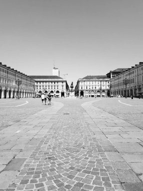 Şehir ve siyah-beyaz ve renkli versiyonu İtalya çevresinde bazı doğa manzara inanılmaz fotoğraflar