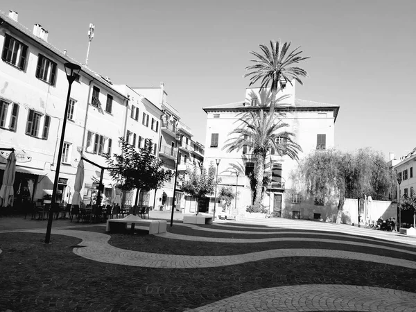 Tiglieto Italie 2019 Beau Fond Gris Première Neige Village Hiver — Photo