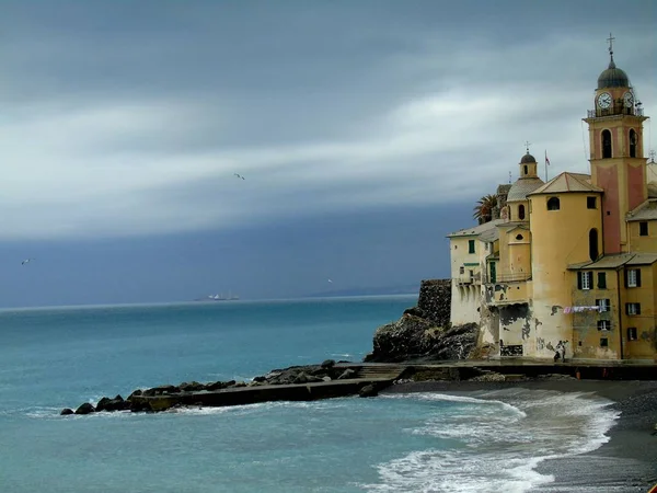 Genova Itália 2019 Uma Incrível Legenda Pequenas Ondas Belo Pôr — Fotografia de Stock