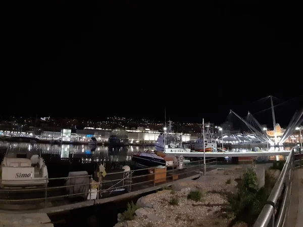 Genova Italien 2019 Fantastisk Bildtext Hamnen Genova Natten Våren Dagar — Stockfoto
