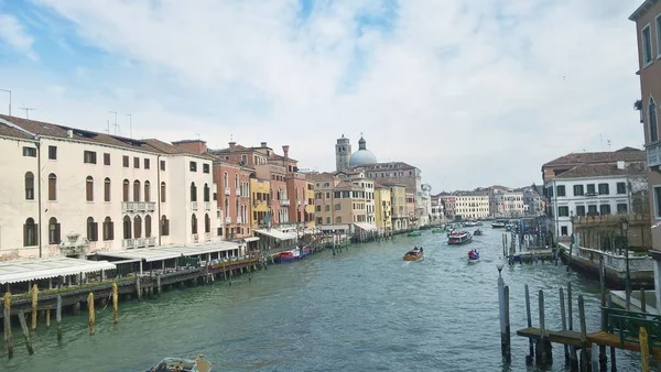 Venecia Italia 2019 Niebla Brumosa Venecia Canal Canal Casas Históricas — Foto de Stock