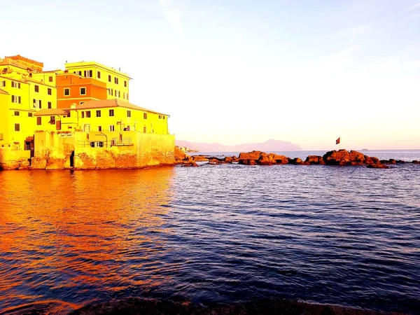 Genua Włochy 2019 Zachód Słońca Horyzont Krajobraz Wody Morskiej Panorama — Zdjęcie stockowe