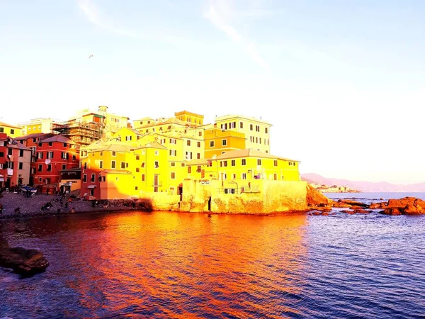 Genova Itálie 2019 Mořská Voda Obzoru Panorama Západu Slunce Oranžový — Stock fotografie