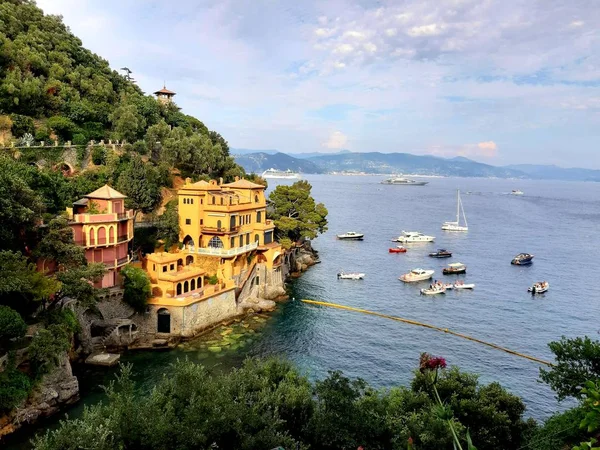 Portofino Itália 2019 Bela Baía Com Casas Coloridas Portofino Nos — Fotografia de Stock