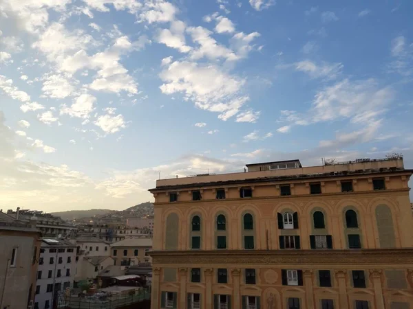 Incredibile Paesaggio Nuvoloso Sul Cielo Durante Giorno Sopra Città Nelle — Foto Stock