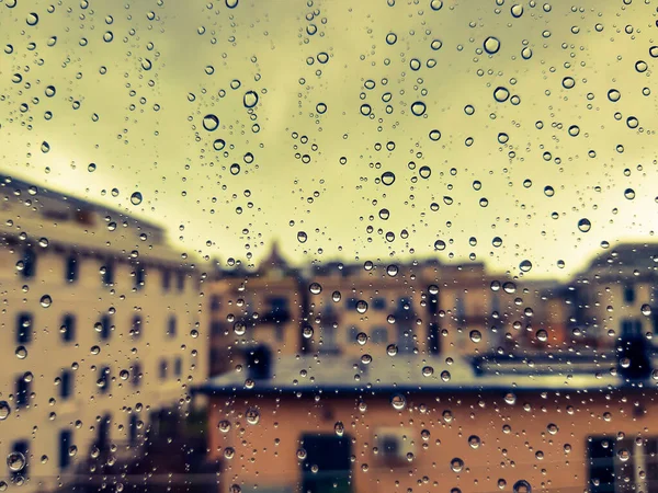 Hermosa Fotografía Gota Agua Sobre Ventana Vista Panorámica Interior Ciudad —  Fotos de Stock