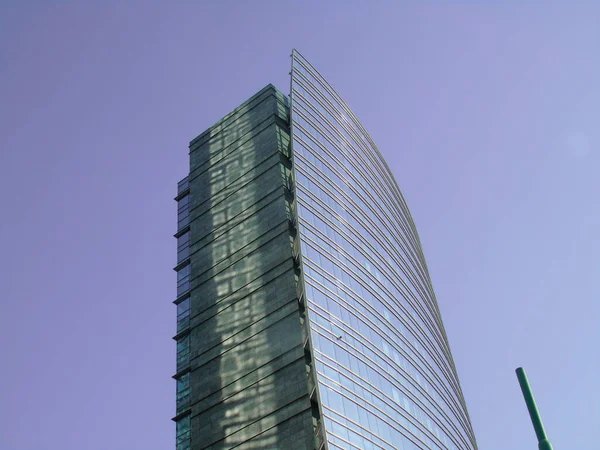 ミラノ イタリア 2020年6月22日 夏の日にミラノ市への素晴らしいキャプション ポルタ ヌオーヴァ地区の新しい高層ビルと大パノラマビュー — ストック写真