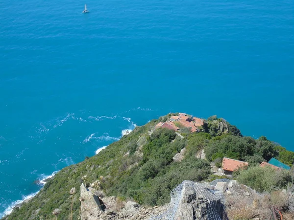 Liguria Włochy 2020 Strome Schody Widokiem Morze Prowadzące Miasta Monesteroli — Zdjęcie stockowe