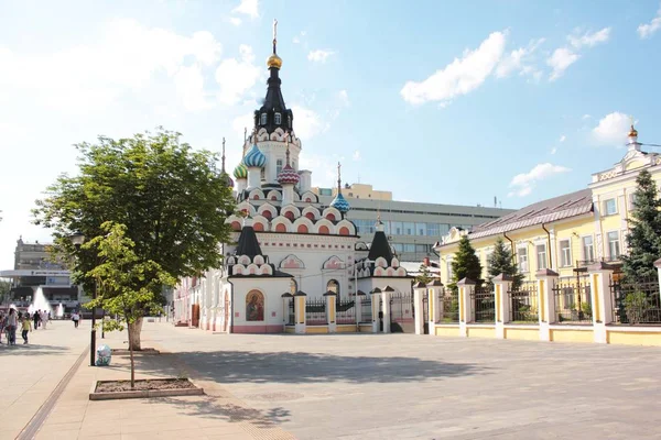 Ulice Starého Města Kostele Saratovské Církevní Architektura Pro Pěší Turistiku — Stock fotografie