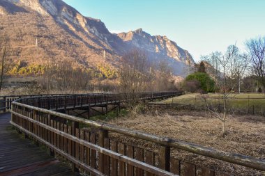 idro Gölü üzerinde görünüm