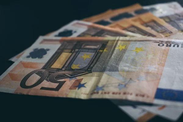 Cüzdanımda para var.