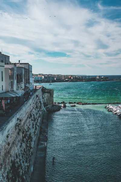 Puglia 'daki otranto şehrinin manzarası
