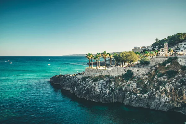 Puglia 'daki Castro Denizi manzarası