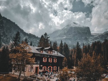 val di genova ve nardis şelaleleri