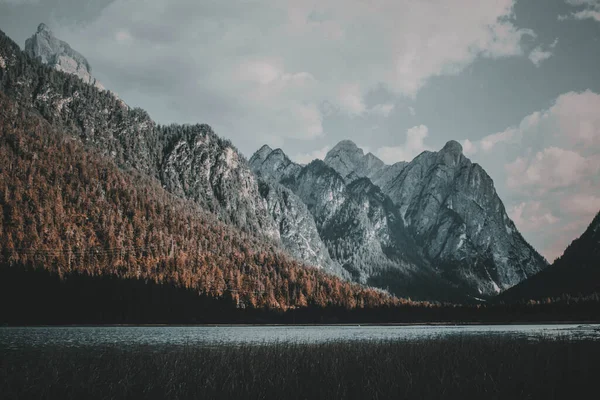 Panoramablick Auf Den Pragser See Italien — Stockfoto