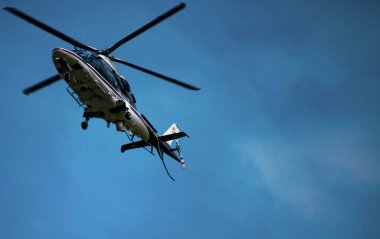 Güzel bir helikopter görüntüsü.