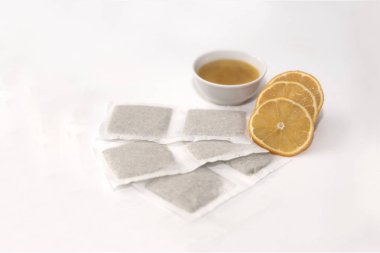 Soğuk algınlığı halk ilaçları tedavisi. Limon, bal ve bitki çayı