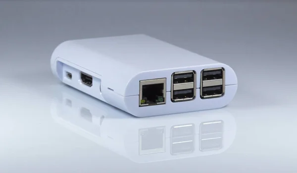 컴퓨터의 Rj45 Usb 포트입니다 테이블에 — 스톡 사진