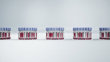 İçi kan örnekleri dolu boş gezenlerle dolu beyaz tutucular. 60 fps animasyon.