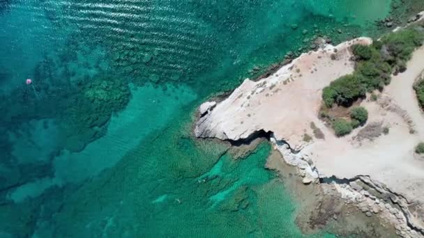 Földközi-tenger partján, Ciprus, légi kilátás — Stock videók