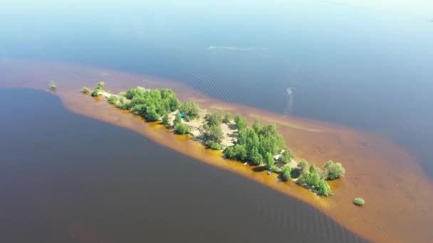 伏尔加河上的岛屿，鸟瞰 — 图库视频影像