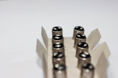 Beyaz arka plan üzerinde araç için ampul 