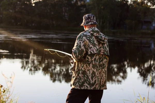 Fisherman Tries Catch Fish Pond — Stock Photo, Image