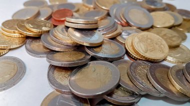Avro para sıkıntısı arka planda