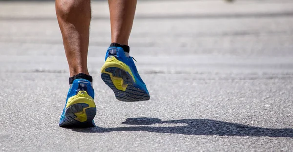Runner Feet Shoes While Running Asphalt Road Race — Stock Photo, Image