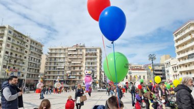 Patras Yunan Karnaval Şehri Şenlik Partisi