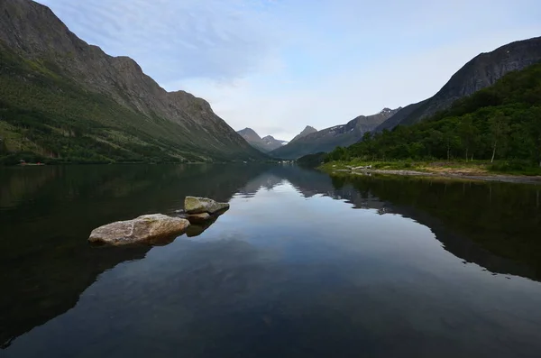 Kalme Zomer Meer Noorwegen — Stockfoto